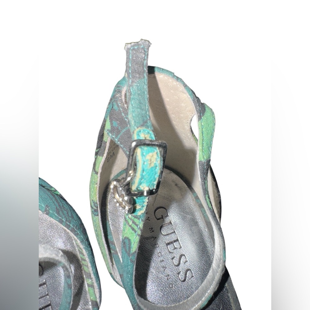 Sz 8 GUESS By Marciano Green Tropical Jungle Leaf Floral Strap Stilettos Sandals - Picture 5 of 6